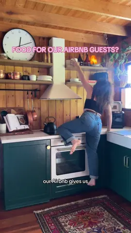 Bringing the homemade breakfast experience to our @airbnb - where mornings feel truly special 🌸 Eggs from our neighbours chookies, and bread so fresh that it’s still warm from baking - we always try to surprise and delight our guests in small ways and here’s how we do it in the kitchen! #airbnbpaidpartner 