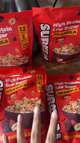 High protein low sugar granola, omg these actually taste soo soo good !  #granola #highprotein #surreal #breakfast #tiktokmademebuyit @SurrealCereal 
