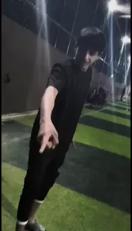 ليش هيج يروحي جا بعد ياهو شاقه وياي يروحي نته 🥹😥💔 غيرك ما ونيت عليه انته الهدمة ضلوعي💔