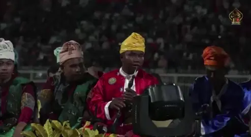 lagu hulubalang iringi perarakan gajah d stadium Sultan Muhammad IV KB sempena hari keputeraan 