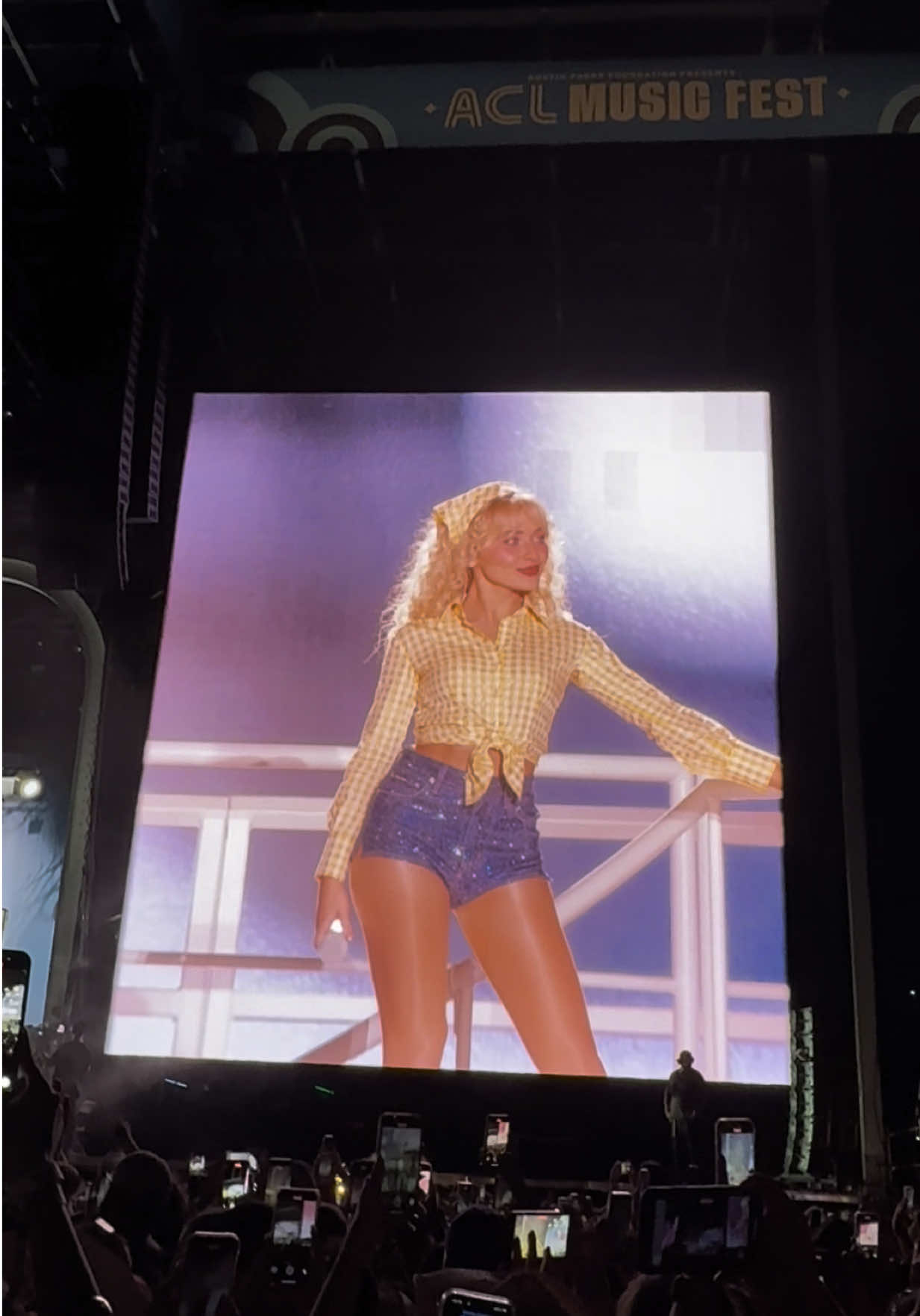 @Sabrina Carpenter the star that you are 🤩 #austincitylimits #acl #sabrinacarpenter #fypシ゚viral #fyp 