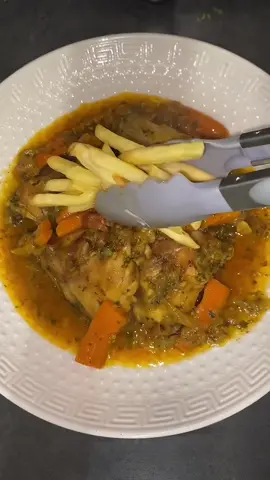 Tu rentres du travail ta marocaine a préparé à manger 🇲🇦#couple #marocaine #maroccanfood #djej #viedecouple 