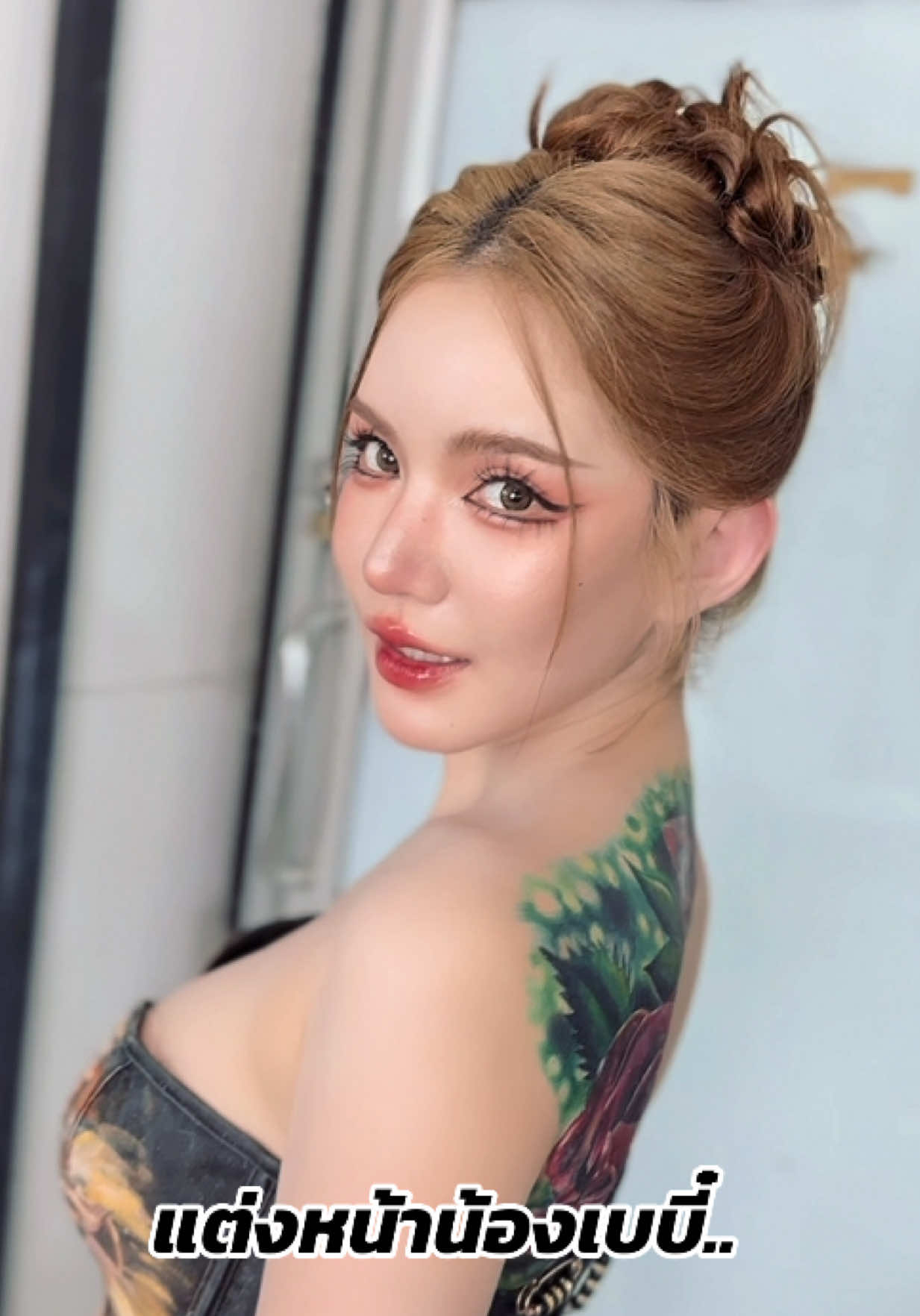 แต่งหน้าน้องเบบี๋สุพรรณี🦊 ผมสวยพี่นุ้ย @นุ้ย #กระแสมาแรงตอนนี้ #เบบี๋สุพรรณีน้อยโนนทอง #เทรนด์มาแรงวันนี้tiktok 