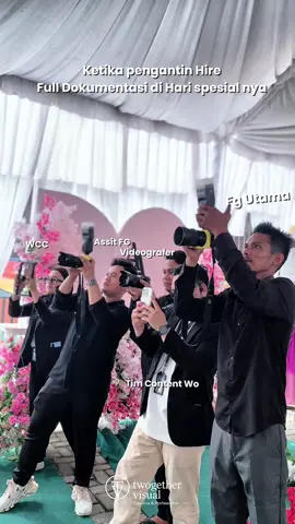 Kalau full Dokumentasi gIni mah gabakalan sampai ketinggalan moment pengantin nya 😍🫶🏻 Kerja sama yang bagus antara Dokumentasi, Tim content Wo dan WCC😍🫶🏻 #promoseruweekend #WeddingContentCreator #fypシ #kandanganbungas #banjarmasin 