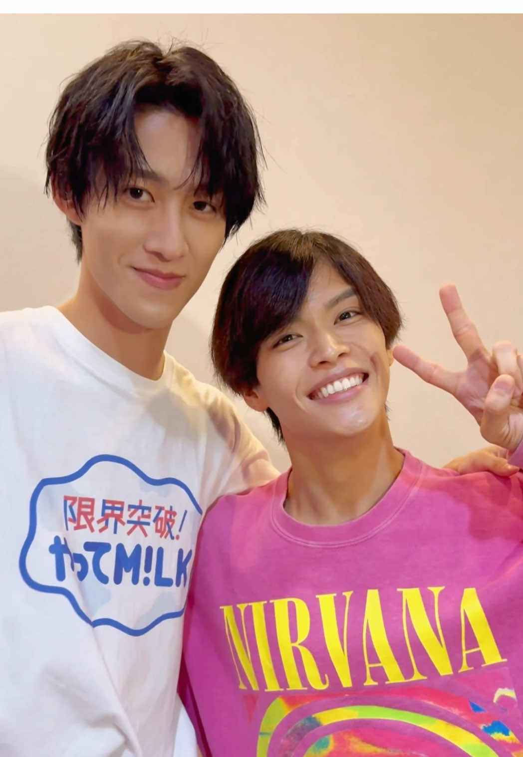 マラソン終わりに熱中チュウ🏃💨 走った後も、ビジュイイじゃん😎👍 #曽野舜太 さん #MILK @M!LK_OFFICIAL  #菅田琳寧 #BandZAI #なつあい 