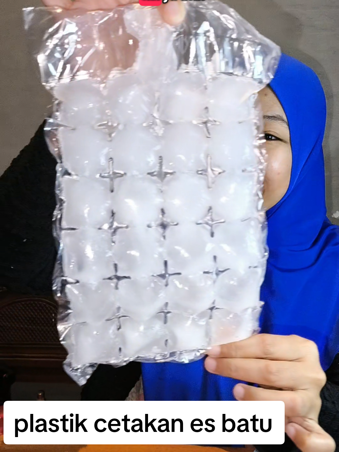 plastik cetakan es batu #plastikcetakanesbatu #plastikesbatu #cetakanesbatu 