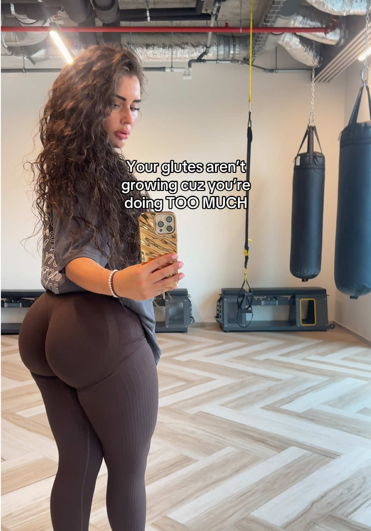 LESS IS MORE 🤞🏻 gym fits always from @gymglamour_czsk  “HELENA10”🩷 #gymtips #gym #glute #legday #legworkout 