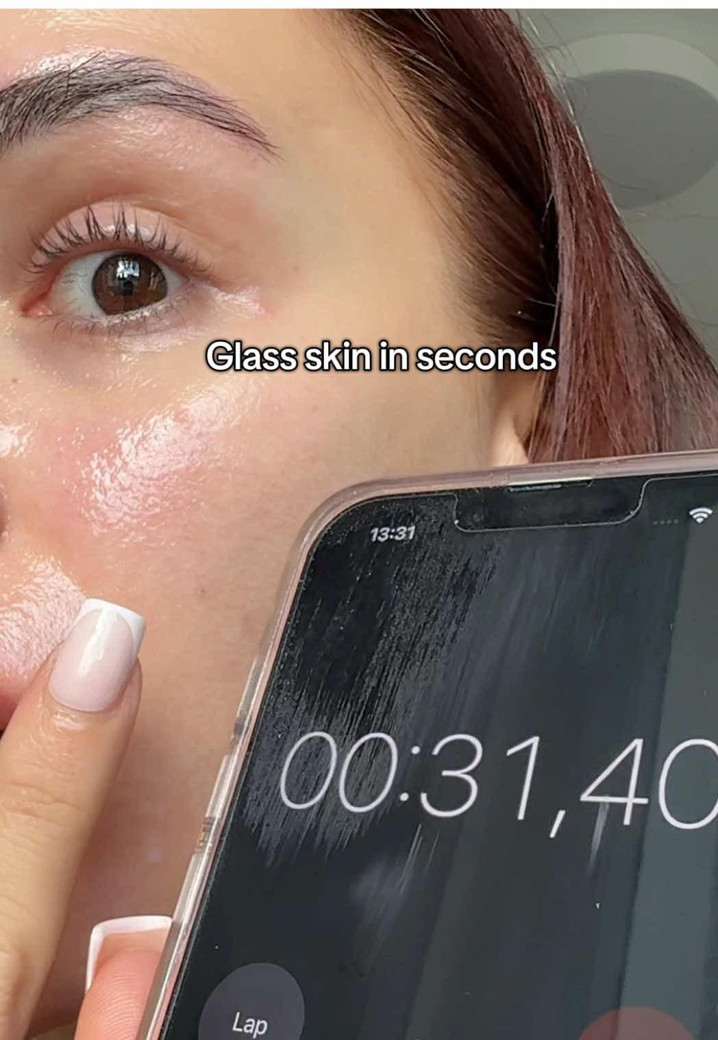 One spray to fix dryness, and fix flaky makeup, stay glass-skin flawless all day✨ #IUQ #BarrierMist #glassskinglow #skinbarrier #glassskinmist @Bloomkare 