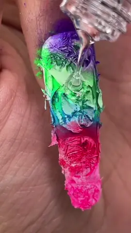 Bubble Wrap Nail Imprint for Unique Art 💅🏽 ilysmnails .com #nails #nailsart #satisfying #beautyhacks #onthisday 