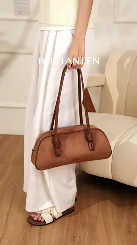 Meet Polly Bag — effortlessly chic and perfectly charming ✨ The kind of bag that makes every outfit feel complete 🤍 #taswanita #bostanten #fyp #tasselempang #pollybag 