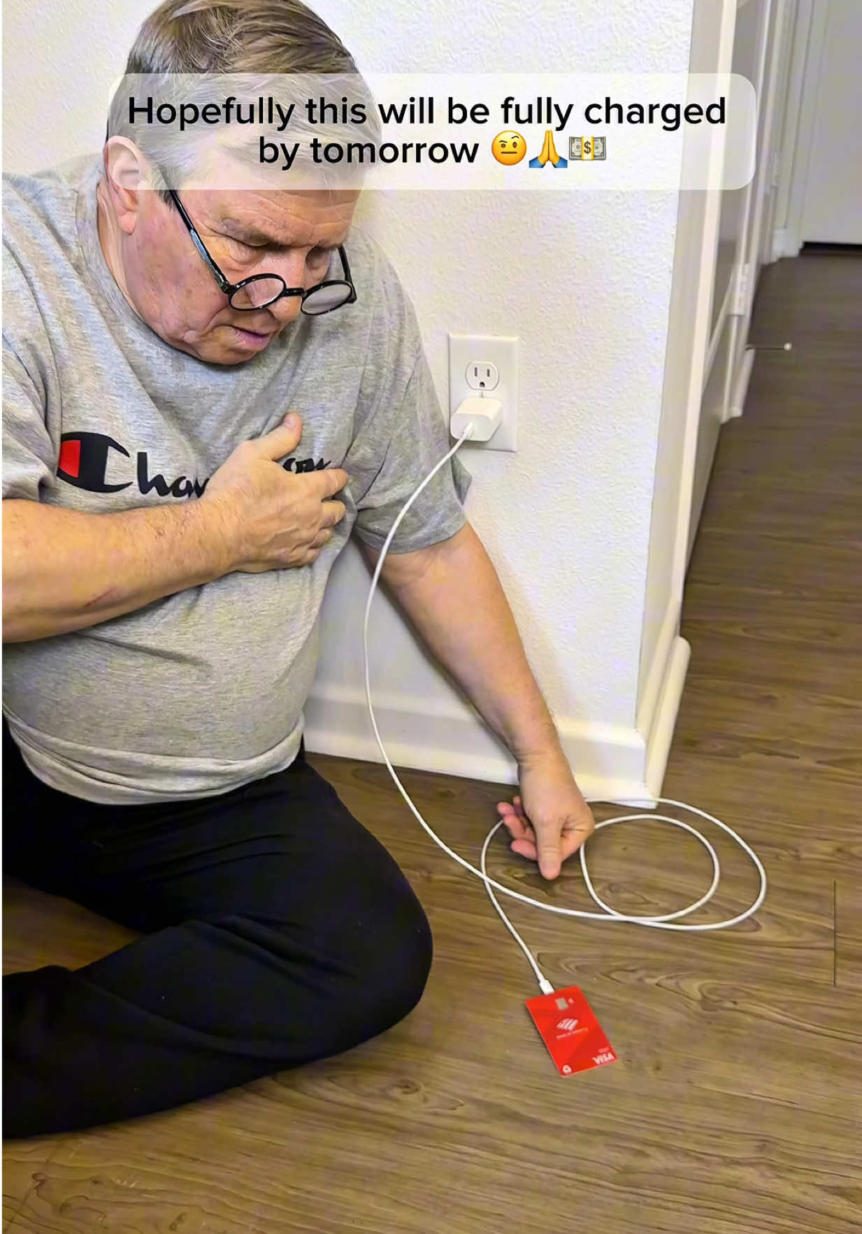 Hopefully this will be fully charged until tomorrow 🤨🙏💵 #comedy #funnyvideos #funnyfamily #funny #humor 