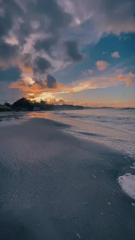 Cantik sekali ya allah 😍#beach #beachvibes🌊🌴🌞🐚👣 #CapCut 