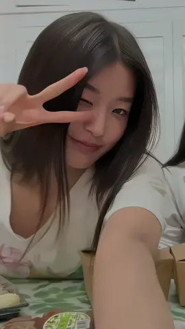 𝗬𝗼𝗼𝗻𝗰𝗵𝗮𝗲 𝗲𝗮𝘁𝗶𝗻𝗴 𝗳𝗮𝗻𝗰𝗮𝗺 -𝗲𝘆𝗹𝗼𝘀 || base ben yaptim nasil olmuss?? || #yoonchae #eating #fancam #yeasly 