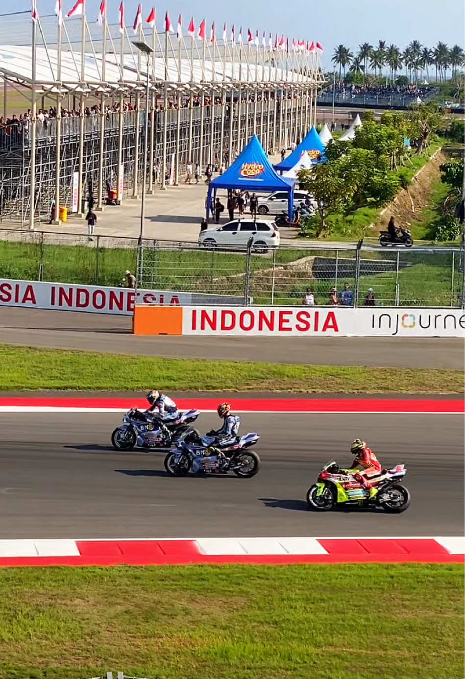 Congratulations to Fermin Aldeguer for winning the MotoGP Mandalika! 🏆 #lomboktraveler_ #motogp #indonesia🇮🇩 #mandalikacircuit #ferminaldeguer 