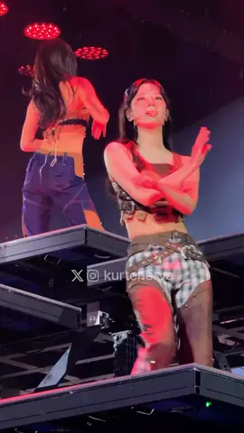 YES MY FAVE DAHYUN RIGHT HAND GIRL 🔥 ©.kurtenerva IN (X APP) #TWICE #DAHYUN #다현  #twice_thisisfor_world_tour #fyp 