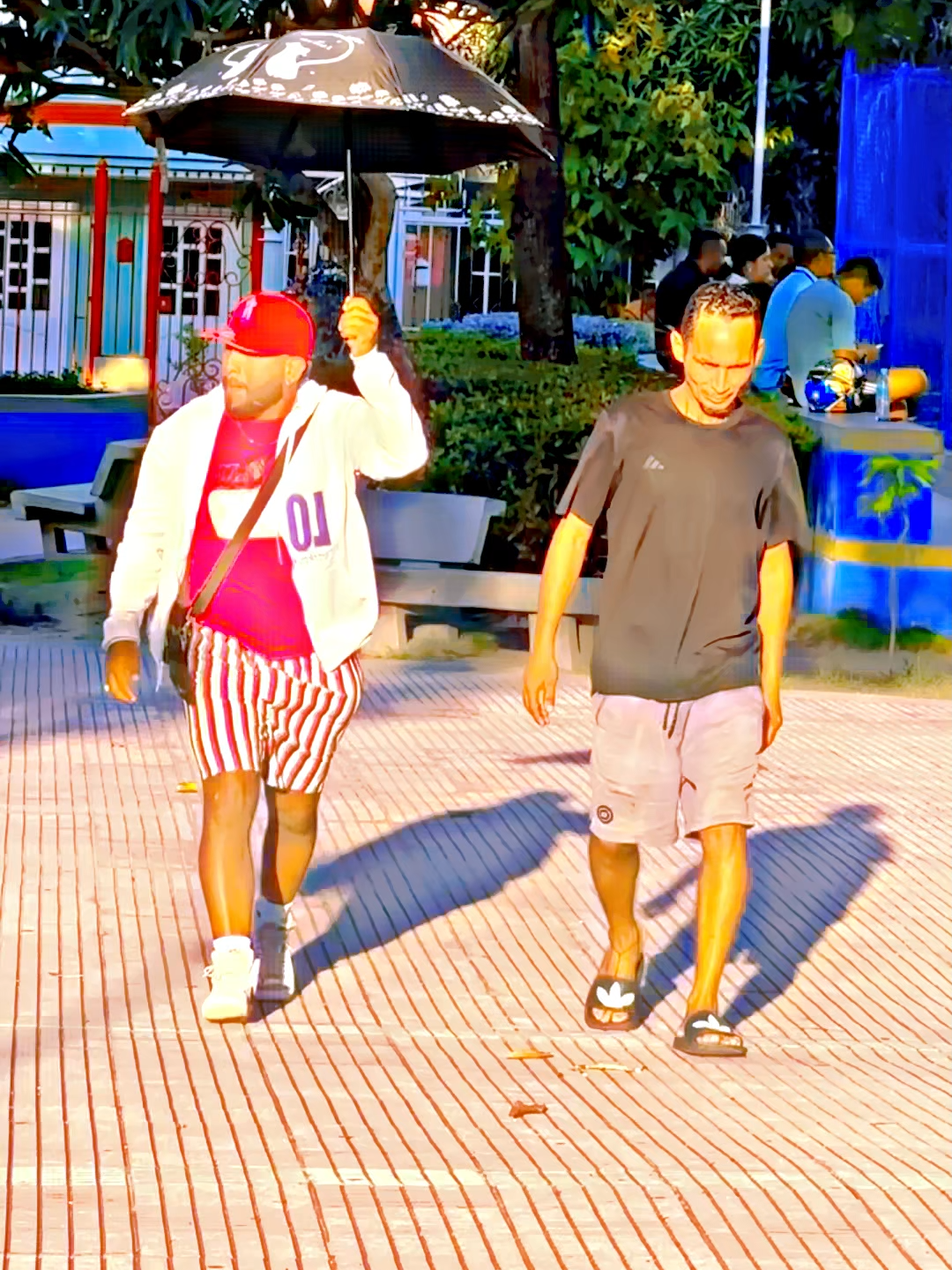 The electric umbrella ☂️⚡🤣 #funnyvideos #prankvideos #funnypranks #funny #prank