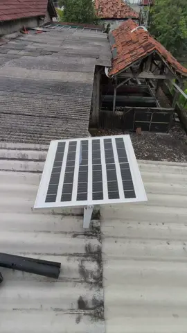 Lampu LED tenaga Surya beli 1 gratis 1 lampu solar panel 