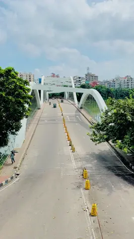 দৃষ্টিনন্দন হাতিরঝিল: ঢাকার প্রাণকেন্দ্রের শান্তি ও সৌন্দর্য  #Hatirjheel #DhakaBeauty #ScenicDhaka #LakeFrontVibes #DhakaTourism #EveningVibes #CityEscape #NatureInDhaka #PeacefulSpot #BangladeshTravel