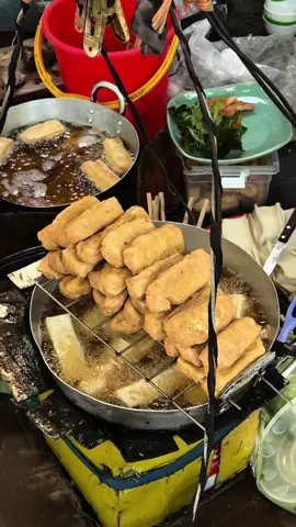 Bún đậu gánh: số 2 đặng thái thân , hanoi ( 9h30-13h)