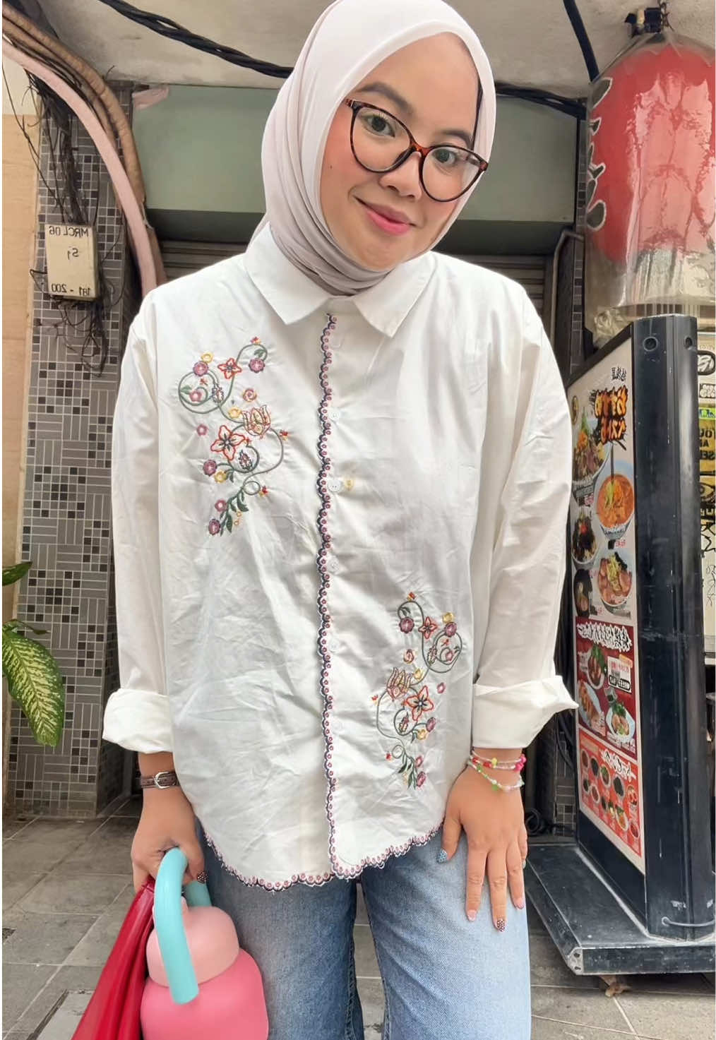 SUKAAA outfitku hari iniii <3 #fyp #OOTD #ootdhijab #hijabootd #fitcheck #fits #fitspo #ootdinspo #outfitngantor #outfitideas #outfitinspo #officefits #officeoutfit #basicfit #basicoutfit #outfitkantor #kemejawanita #kemejangantor #kemejakantor #outfitkuliah #midsizeoutfit