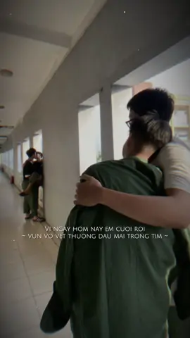 vụn vỡ quá đi :))#xh#couple#hocsinh#quansu#bani 