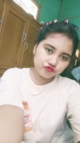 #ချစ်သူတစ်ယောက်ကိုတွေပြီထင်တယ်😍😍😍😘😘😘😘😝😝😝😝 