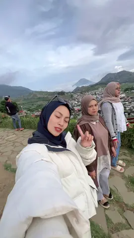 🤪#dieng_wonosobo #fyppppppppppppppppppppppp #promoseruweekend #f #beranda 