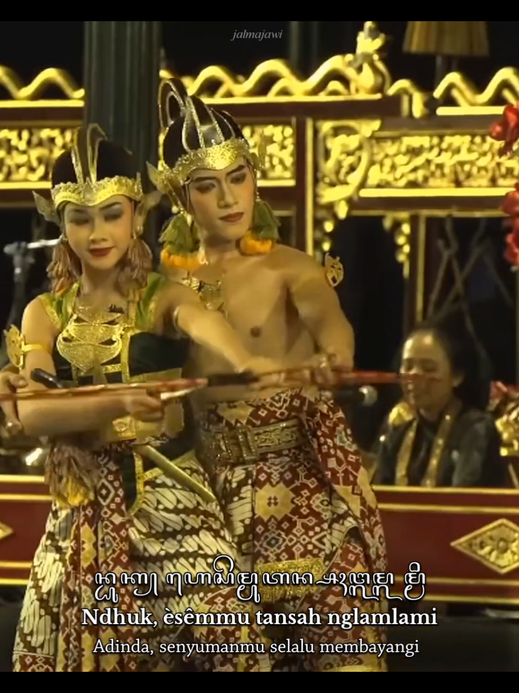 Kasetyan Jati | ꦏꦱꦼꦠꦾꦤ꧀ꦗꦠꦶ Lirik dan terjemahan bahasa Indonesia. . . . Antara makna lagu dan tokoh wayang di video sebenarnya gak nyambung (YTTA 🤭). Tapi, lagunya bagus, tariannya bagus, videonya bagus. Cocok buat disatuin. #lagujawa #javanese #lirikjawa #wayang #wayangjawa 