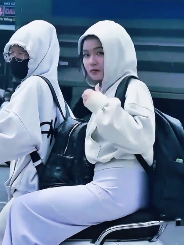 người là hoa ta là giấy #manhtinhsaidoi #nguoilahoatalagiay #thanhxuaantualanmay 