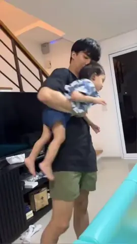 ingatan mo si baby love,pag nahulog yan ikaw ihuhulog ko! #taytawan ##thaiactor #fyp 