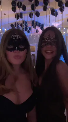 bethany’s masquerade party 😛😛 #fyp #party #masquerade #repost #relateable 