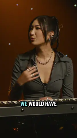 EJAE and Mark Sonnenblick may have totally different writing styles, but that’s exactly what made the music for K-Pop Demon Hunters so special.  Hear how they learned from each other and found the perfect harmony 🎤  #KpopDemonHunters #EJAE #MarkSonnenblick #BehindTheMusic @Netflix @ejae_k 