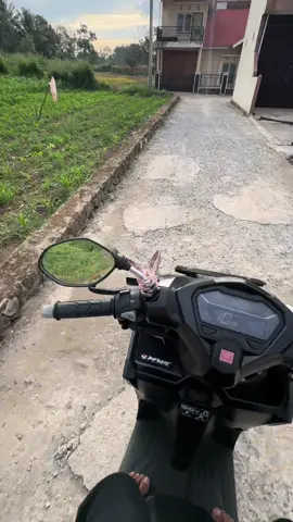 iseng iseng wkwk😭😭 #vario125 #variogen2 #ktstyle #apajakoo🤙 #platkt 