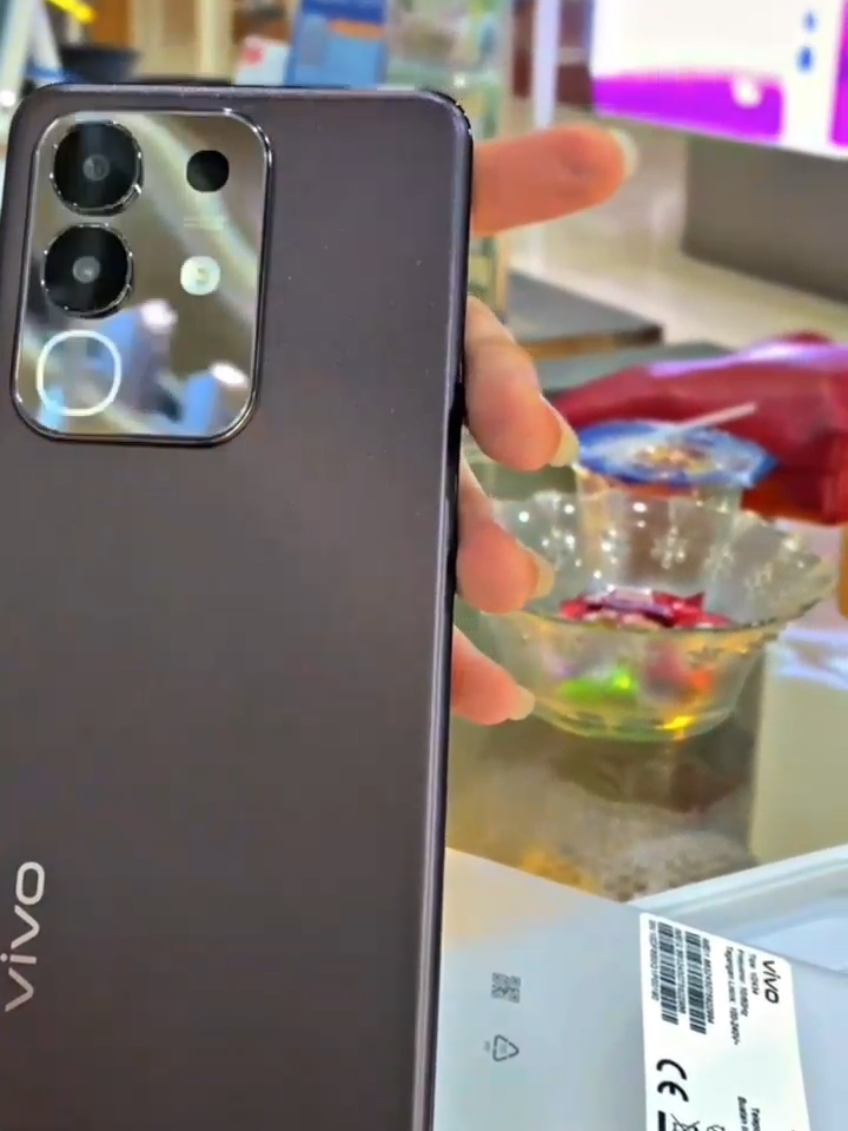 ✨ Vivo Y29 — Stylish, Kencang, dan Tahan Lama! ✨ Tampil makin keren dengan desain elegan dan performa mantap dari Vivo Y29 💙 📱 Layar jernih, kamera tajam, dan baterai super awet bikin aktivitas makin lancar seharian! Cocok banget buat kamu yang aktif dan suka gaya modern 😍 💥 Yuk buruan dapetin Vivo Y29 di Dancell Kepung sebelum kehabisan! 💥 #VivoY29 #VivoIndonesia #HPVivo #VivoSeries #HPSuperKencang        