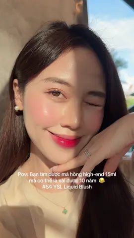 YSL Liquid Blush màu 54, nghe vợ nói là “màu này ai đánh cũng xinh”, mà đúng thiệt – da sáng hay ngăm đều hợp. 15 ml mà chấm cỡ này nào mới hết ????   #yslblushreview  #yslbeautyvn  #blush #berrybang54 #yslbeauty 