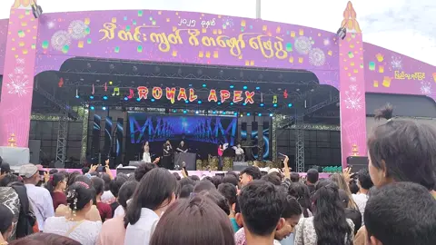 ပြည်သူရင်ပြင်သွားကဲ တာ😑🤪#ဘာညာပေါ့😎😎 