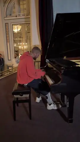 “Sweet Spot” (piano version), Justin Bieber pouring his heart out, no production, just pure emotion. #justinbieber #fyp #piano #talentotiktok #biebertiktok 
