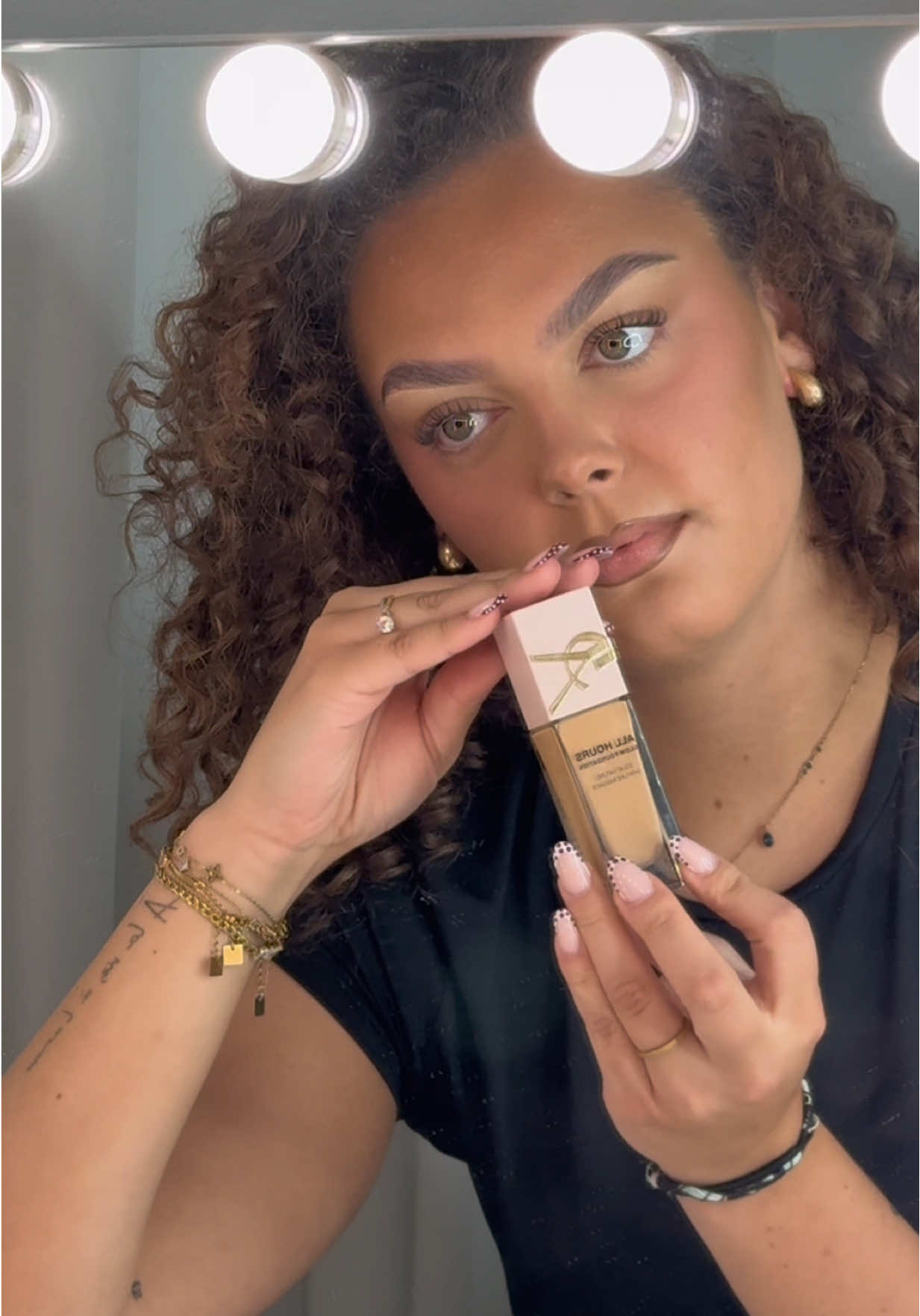 Le All Hours Glow de @YSL Beauty ✨ Un fond de teint qui tient, qui hydrate et surtout… super naturel 💫 Parfait pour un effet Glass Skin sans effort 🌸 #B#BeautyCrewallhoursglow #yslbeauty #KGlow #GlassSkin