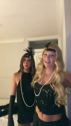 🪽🪽 @yasmin #greatgatsby #1920s #flappercostume #foryoupage #greatgatsbyoutfit 