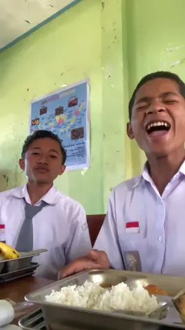 SAYANGG EE KAKA LAPAR😭🙏🏻#mbg #masukberandafyp #fypageシ #smaseru #bergabungdengantrend 
