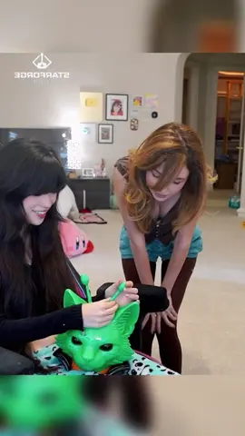 Bonnie helping Emiru fix Glorp #Bonnierabbit #twitchclips #twitchmoments #GamerGirl #streamer 