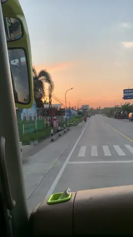 Mangkat gowo tas budhal cikarang #jetbus5 #cikarangpeople #kebumen24jam #fypage #fypシ゚ 