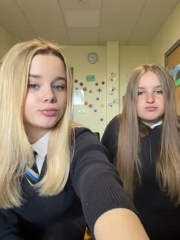 #fyp #school #schooluniform #scottishuniform #scottish #british #chav #ukgirl #tights #uk #ukteen #skirt #fypシ゚