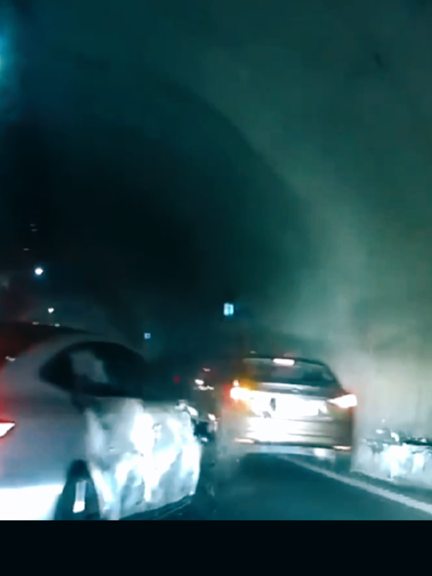 DANGEROUS ROAD ⚠️⚠️  #prévention #dashcam #sécuritéroutière #CHINA #carcrash 