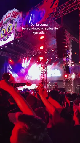 Hidup untuk mati#lagilagifestivalsemarang #romiandthejahats #fyp #semarang #4upage 