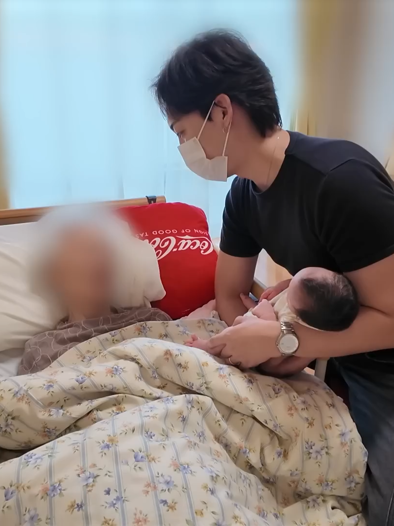 初めて娘を会わせに行った日。おばあちゃんの反応に感動しました🥺 02