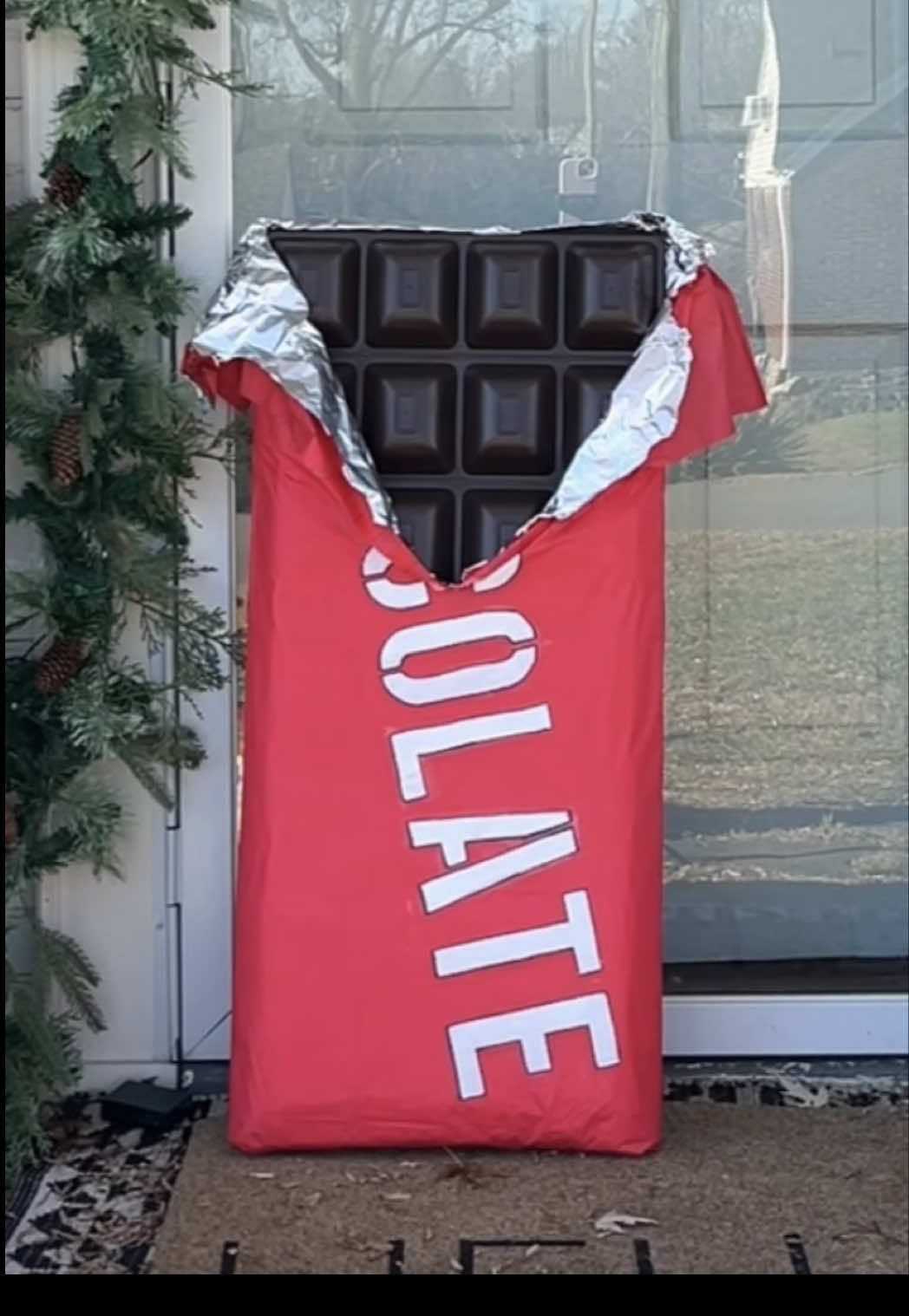 ✨Sweetest 'BER month craft!🎄 So simple to make and adds the cutest touch to any winter holiday decor. It’s festive, fun, and guaranteed to make guests do a double take this Christmas.  #CraftyMom #DIYChristmas #Christmas2025 #EasyCrafts #DIYChristmasCrafts Christmas Decor 2025 ✨