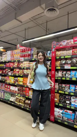 alamak lucu bgt outfitnyaaa 🩵👄🫵🏻🛒