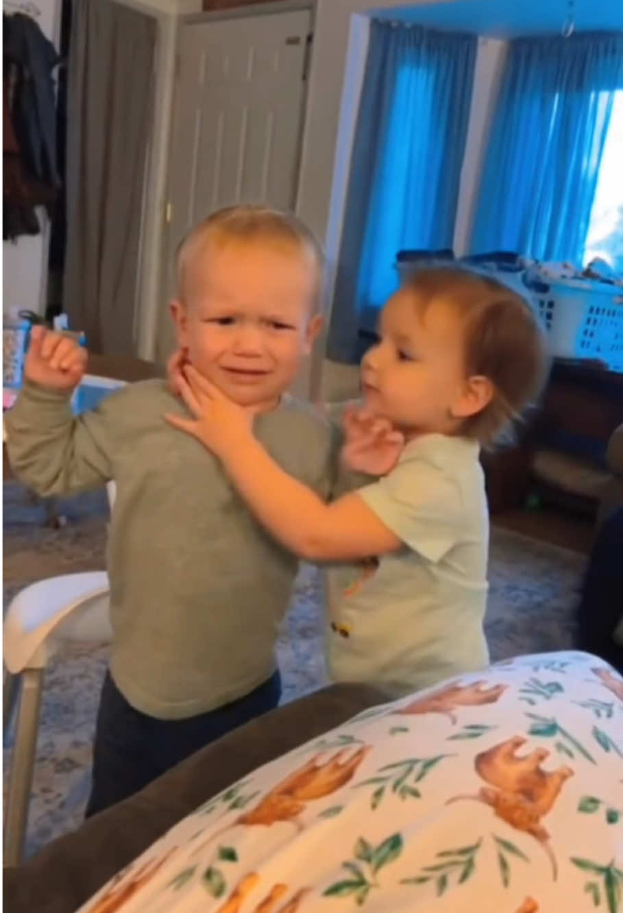 There’s nothing a hug can’t solve 🥰🥰#baby #cute #Love #funny #twins #cutebaby #babylove #babyfever #babiesoftiktok #foryou #usa🇺🇸 