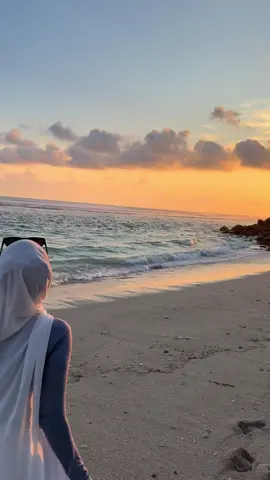 Masyaallah pantai melasti emang sebagus ini🥹🫶🏻🥰🌊🌅 #bollywood #bollywoodsongs #fyppppppppppppppppppppppp #pantaimelastibali #beach